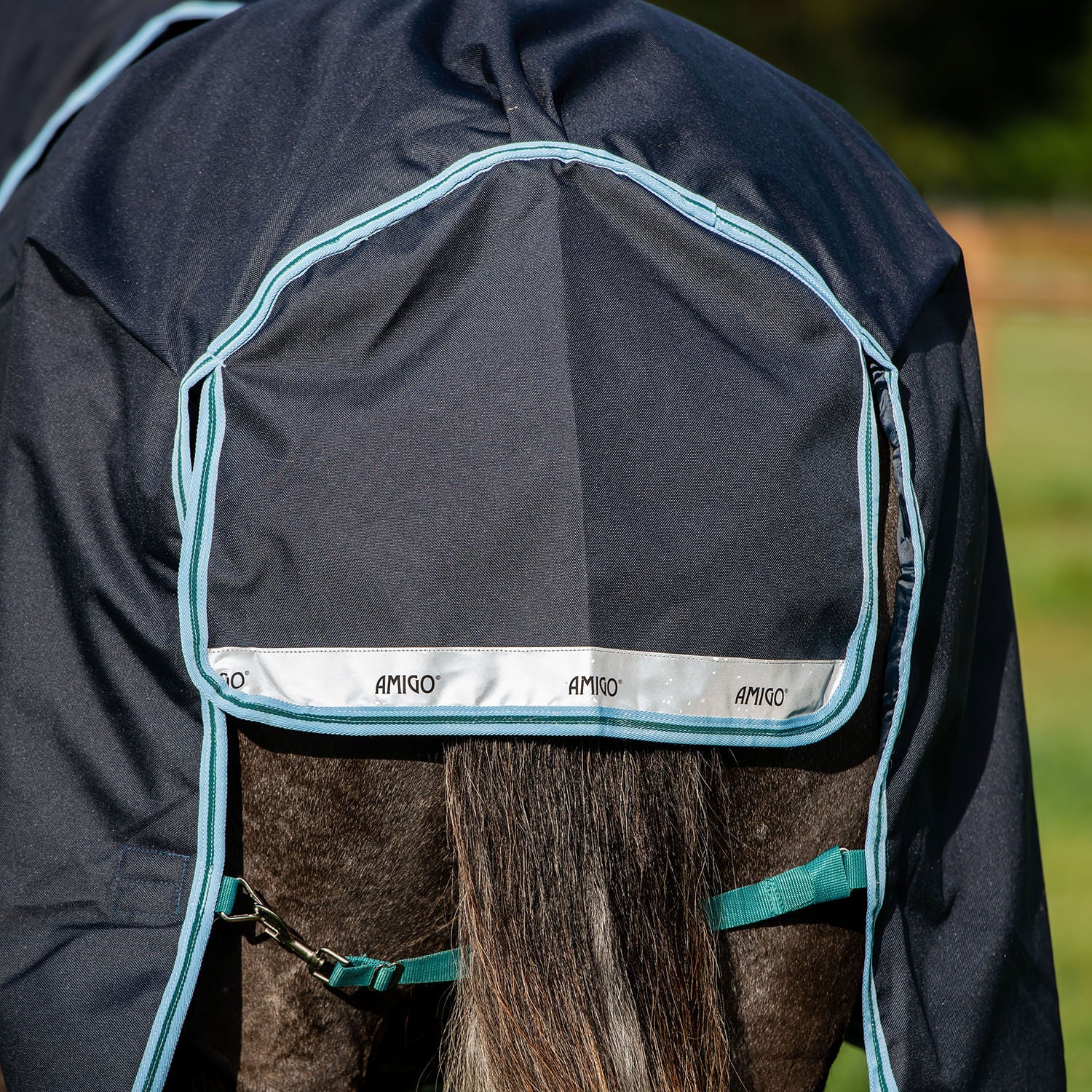 Amigo Bravo 12 Plus Horse Turnout Blanket 250g, Waterproof Medium Weight with Detachable Hood, 1200D Durable Outer - Image 11