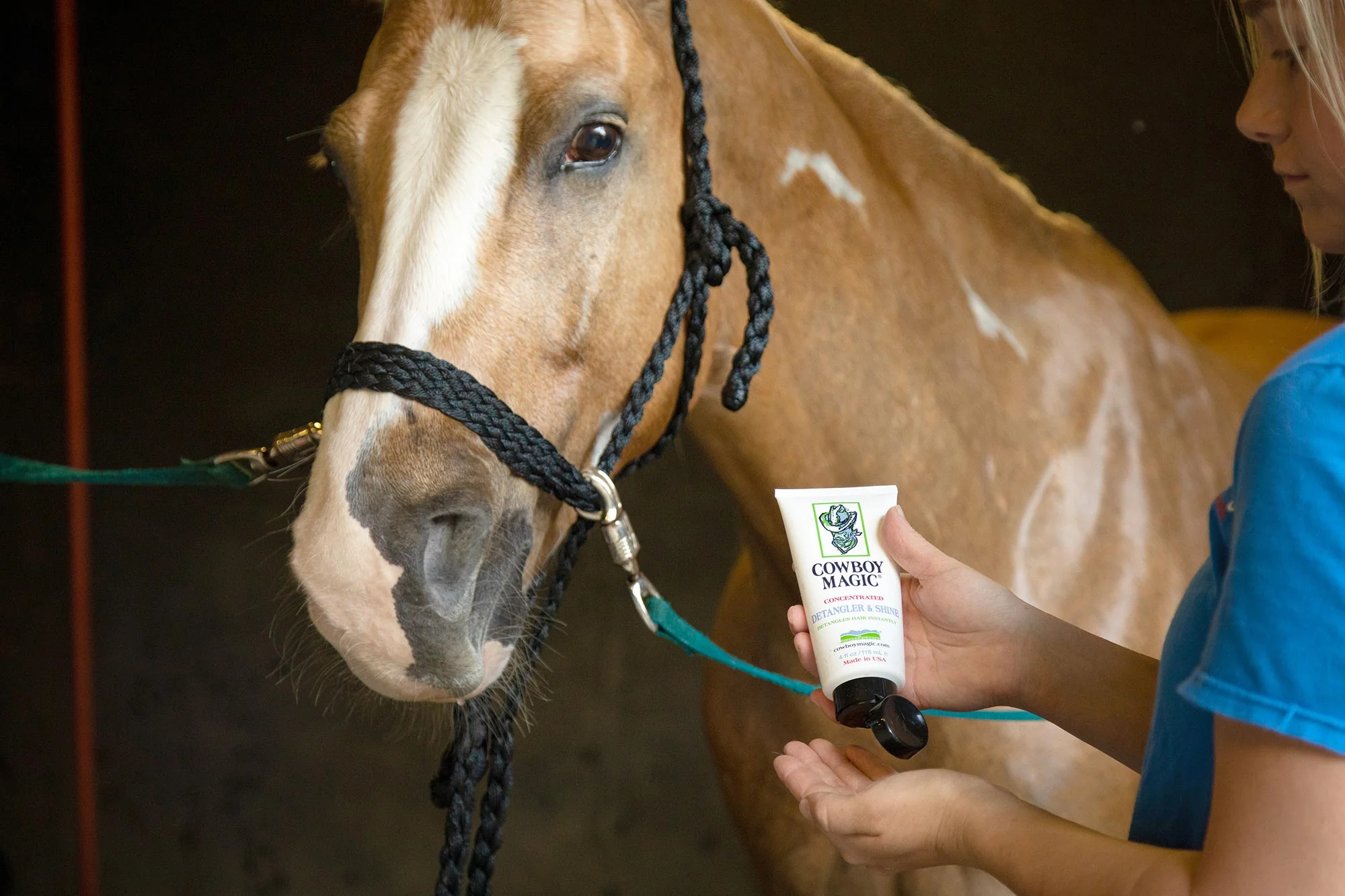 Cowboy Magic Concentrated Detangler & Shine for Horses - Image 4