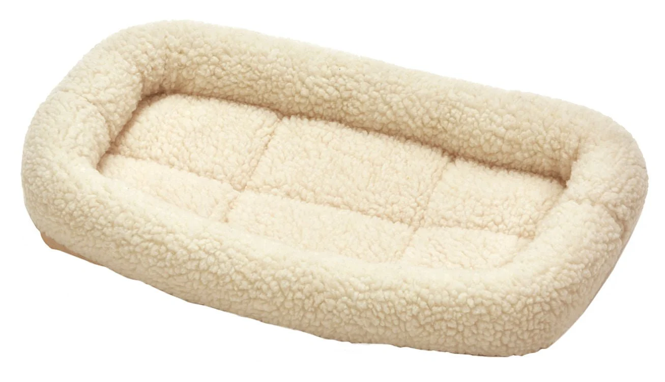 Pet Lodge Plush Fleece Pet Bed for Dogs & Cats - Image 2