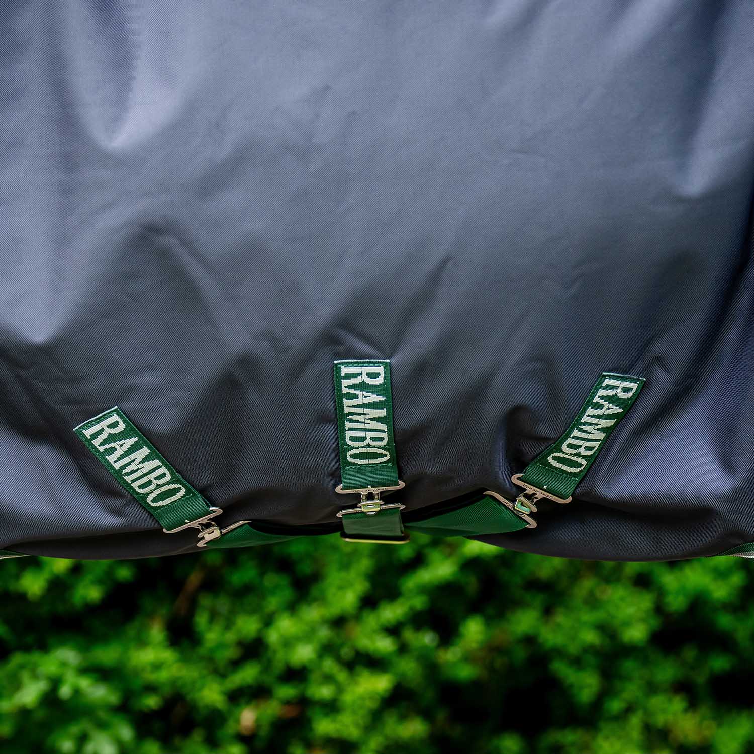 Rambo Wug Turnout, 1000D, 400 gram, Navy/Hunter Green - Image 4