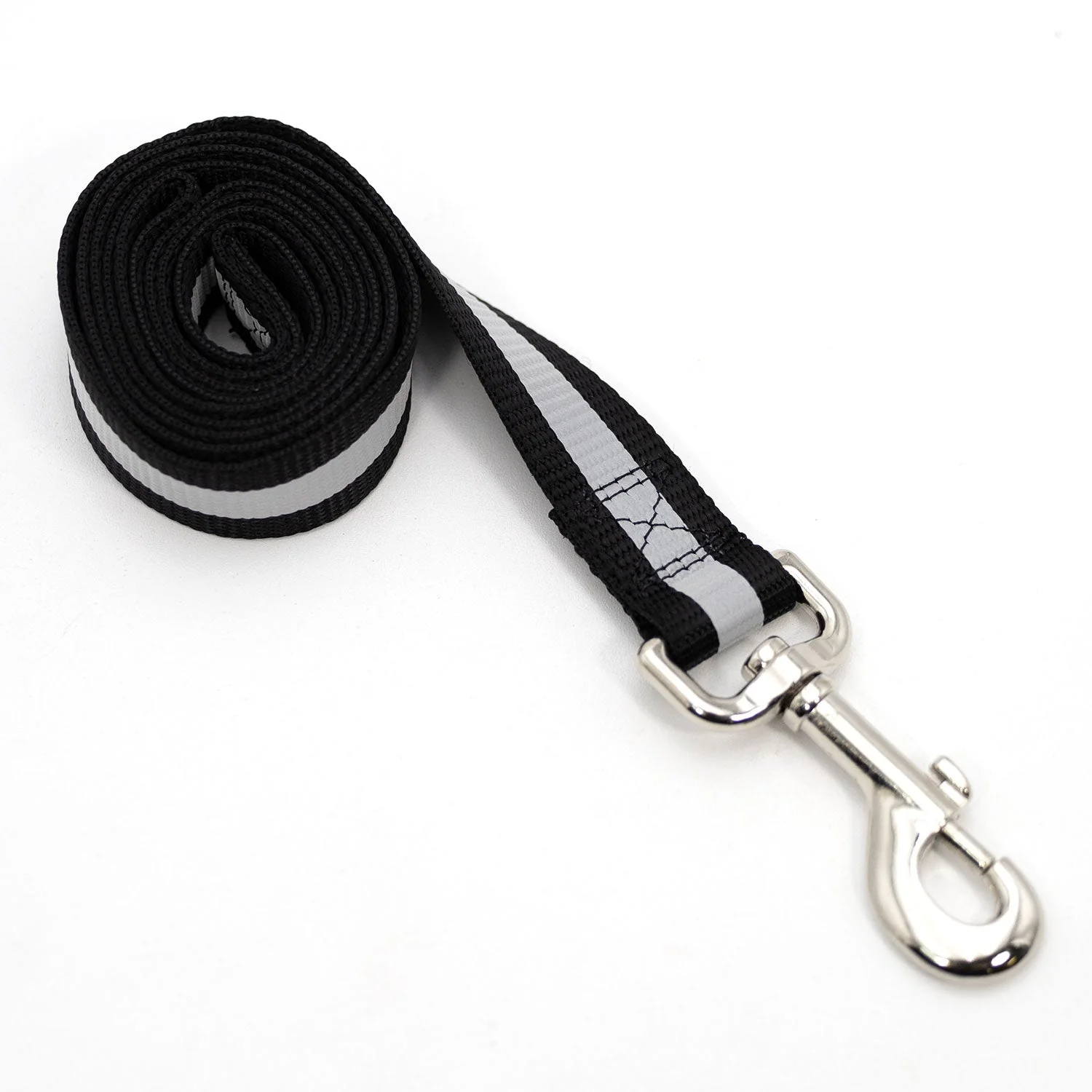 Jeffers Reflective Glow-in-the-Dark Safety Stripe Nylon Dog Leash, 1" W x 4' L - Image 4