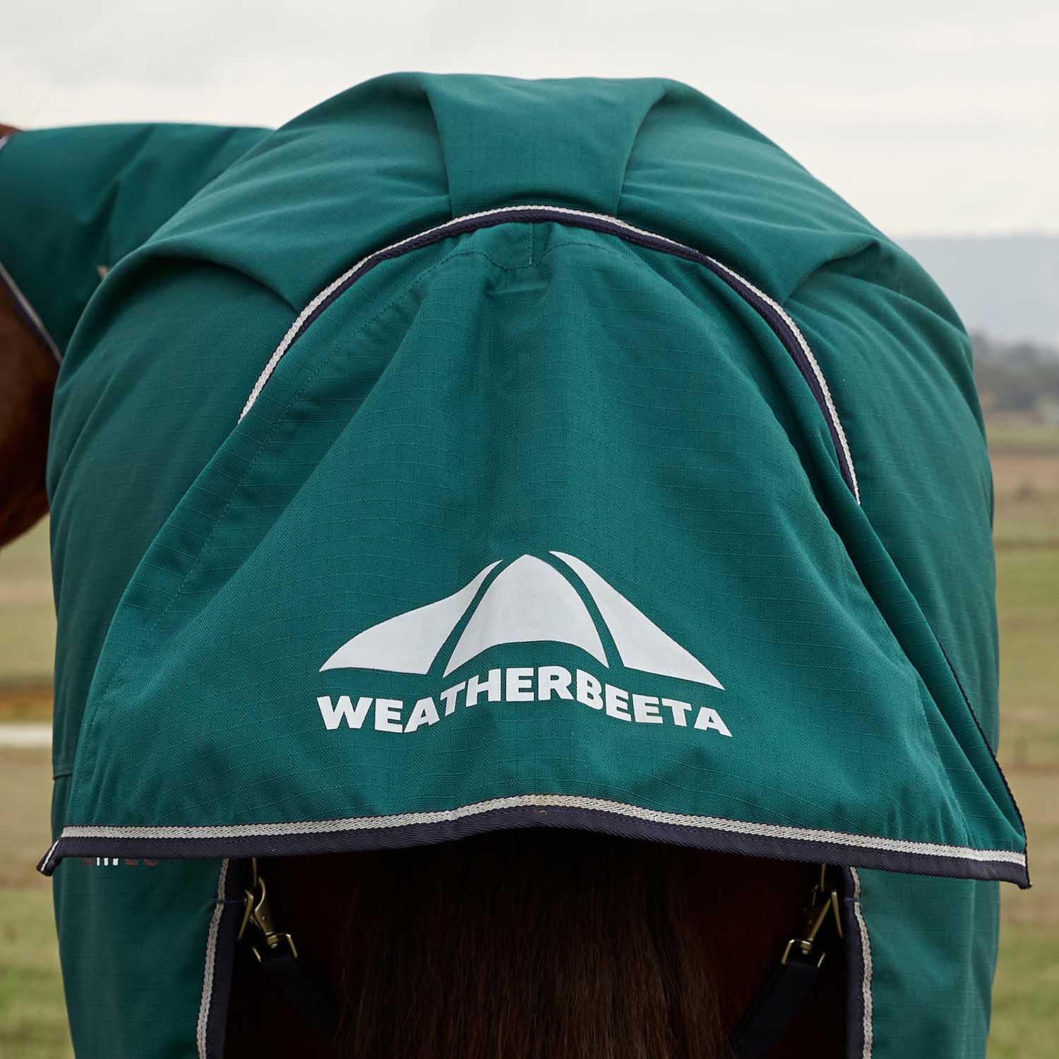 WeatherBeeta ComFiTec Plus Dynamic Detach-A-Neck Heavy Weight Turnout Blanket for Horses - 1200D, 360g Polyfill, Waterproof & Breathable - Image 4