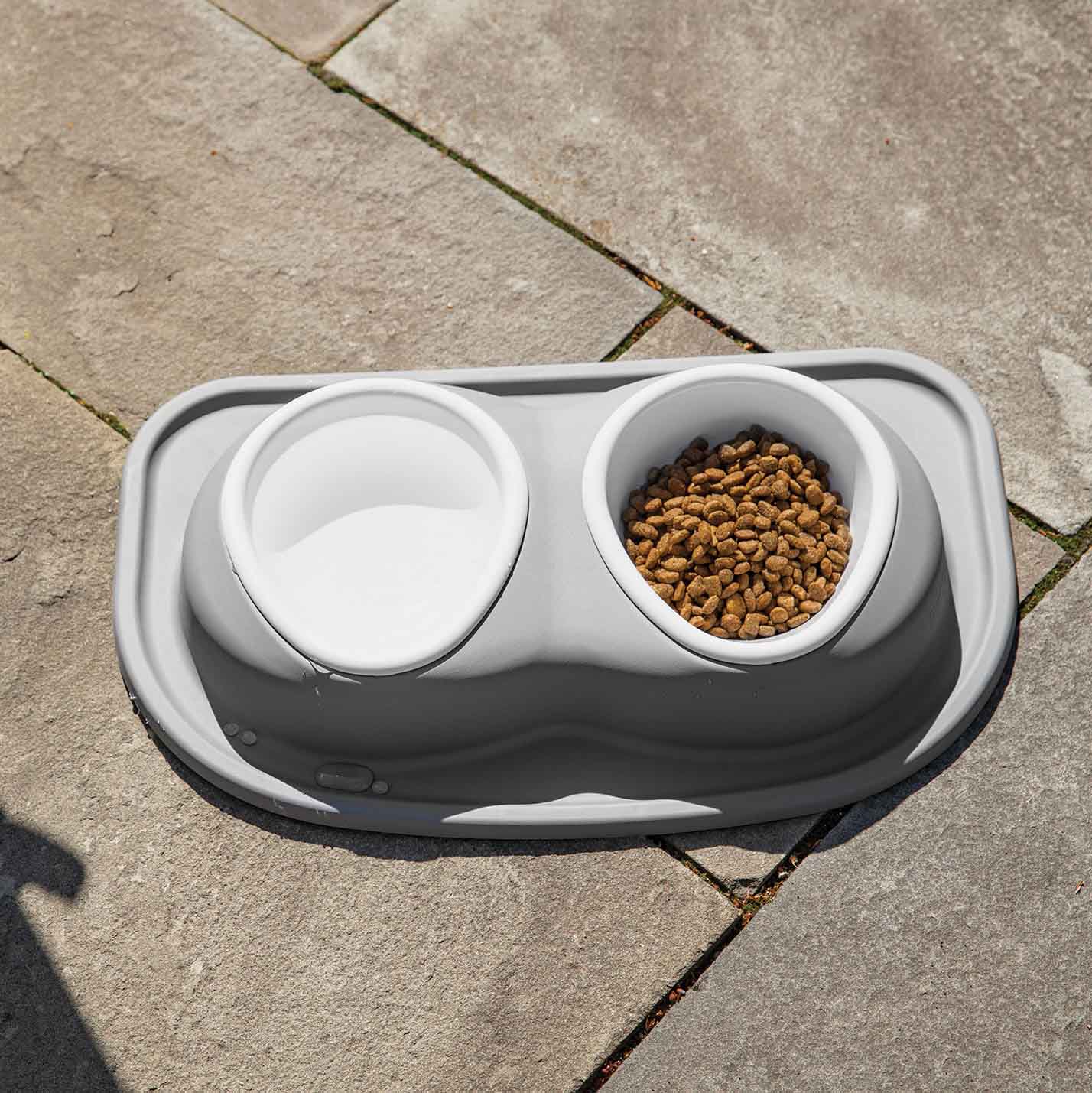 WeatherTech Double Low Pet Feeding System, Plastic Bowls - Image 6